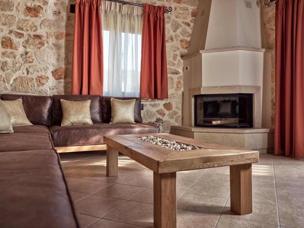 Villa Meralia Anafonítria 外观 照片