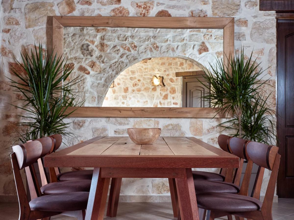 Villa Meralia Anafonítria 外观 照片